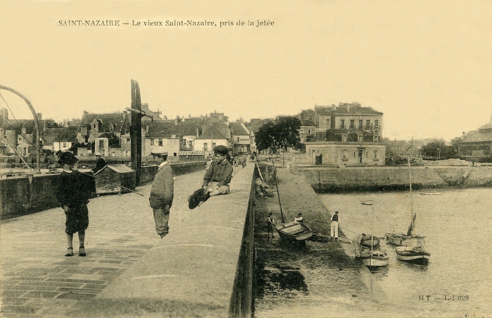 Telephones of Escort in Saint-Nazaire, France